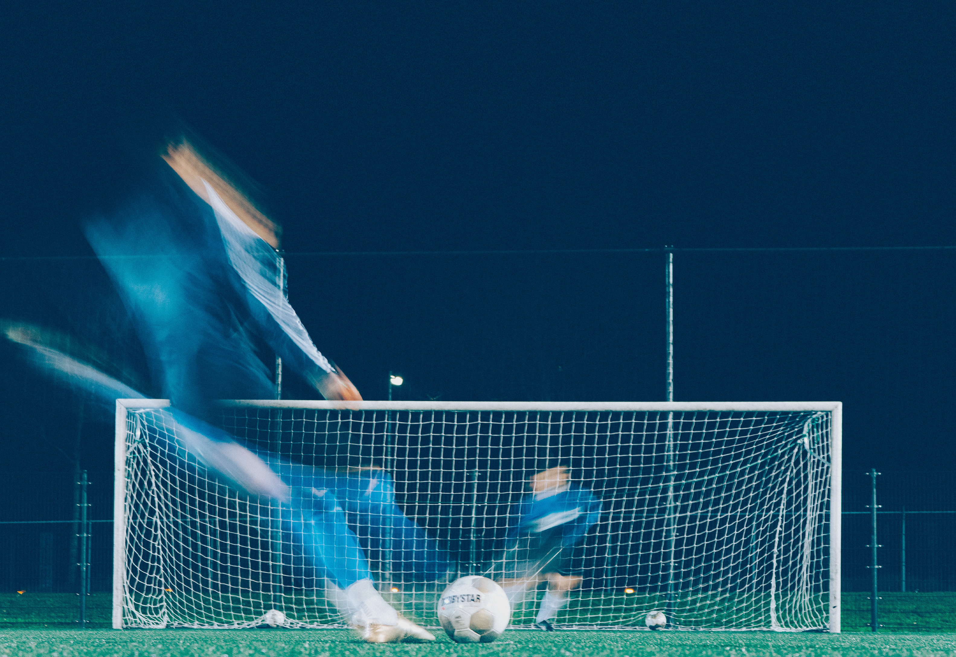 jannes-glas-cuhqcfp3by4-unsplash